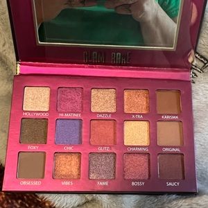 NIB! Trendbeauty Glambabe Shadow Pallete
